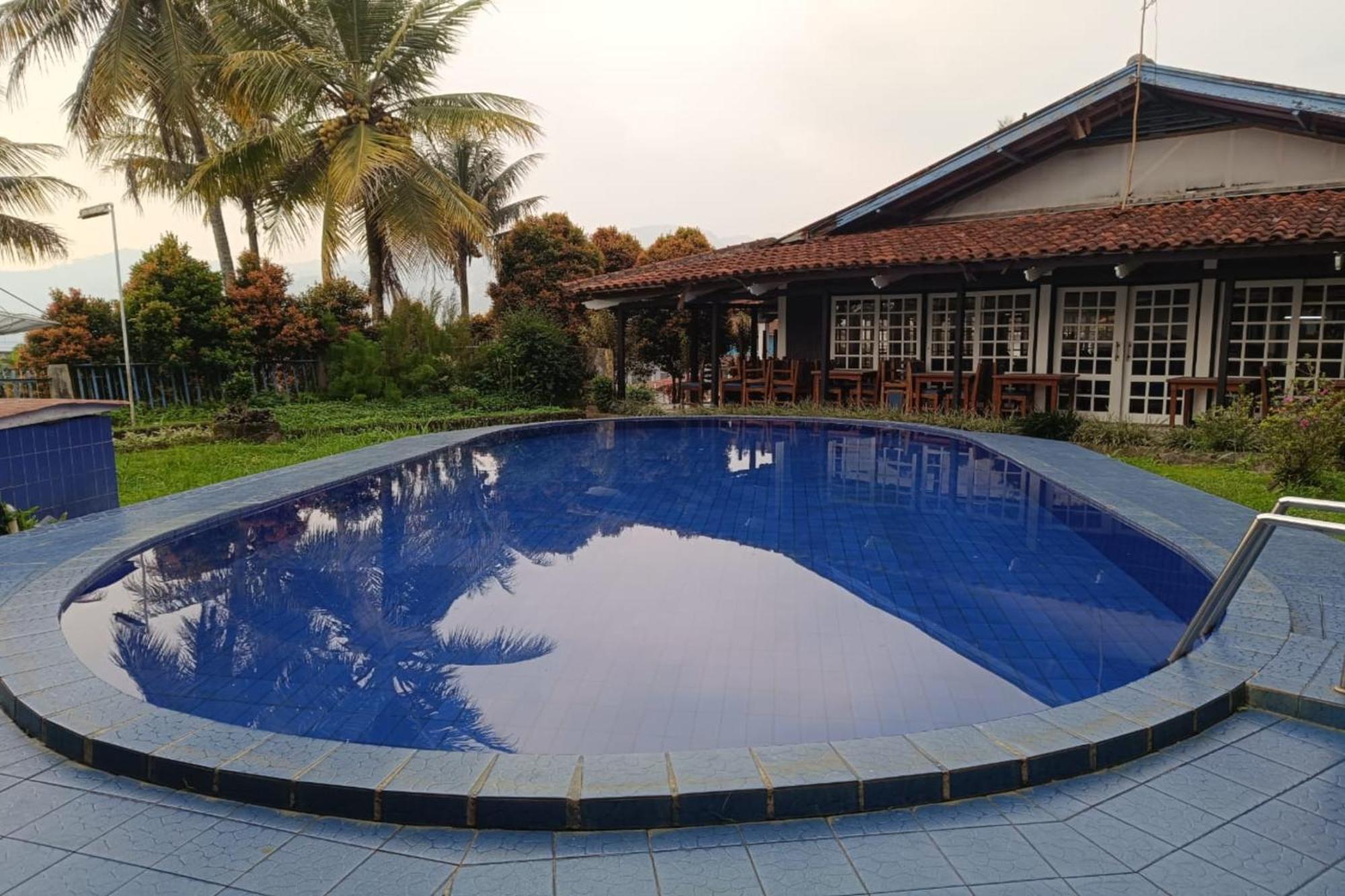 Capital O 94094 New Lembah Nyiur 3* Puncak