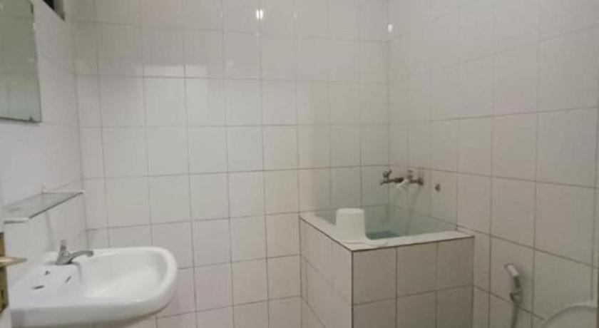 Hotel Capital O 94094 New Lembah Nyiur